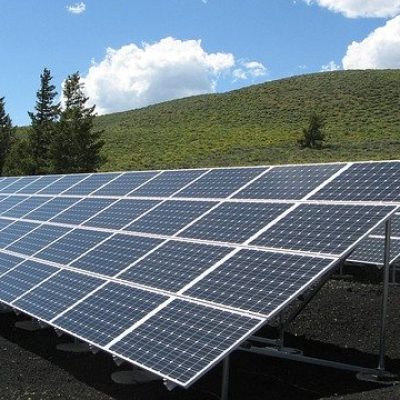 Energía fotovoltaica generada por paneles solares en Tenerife